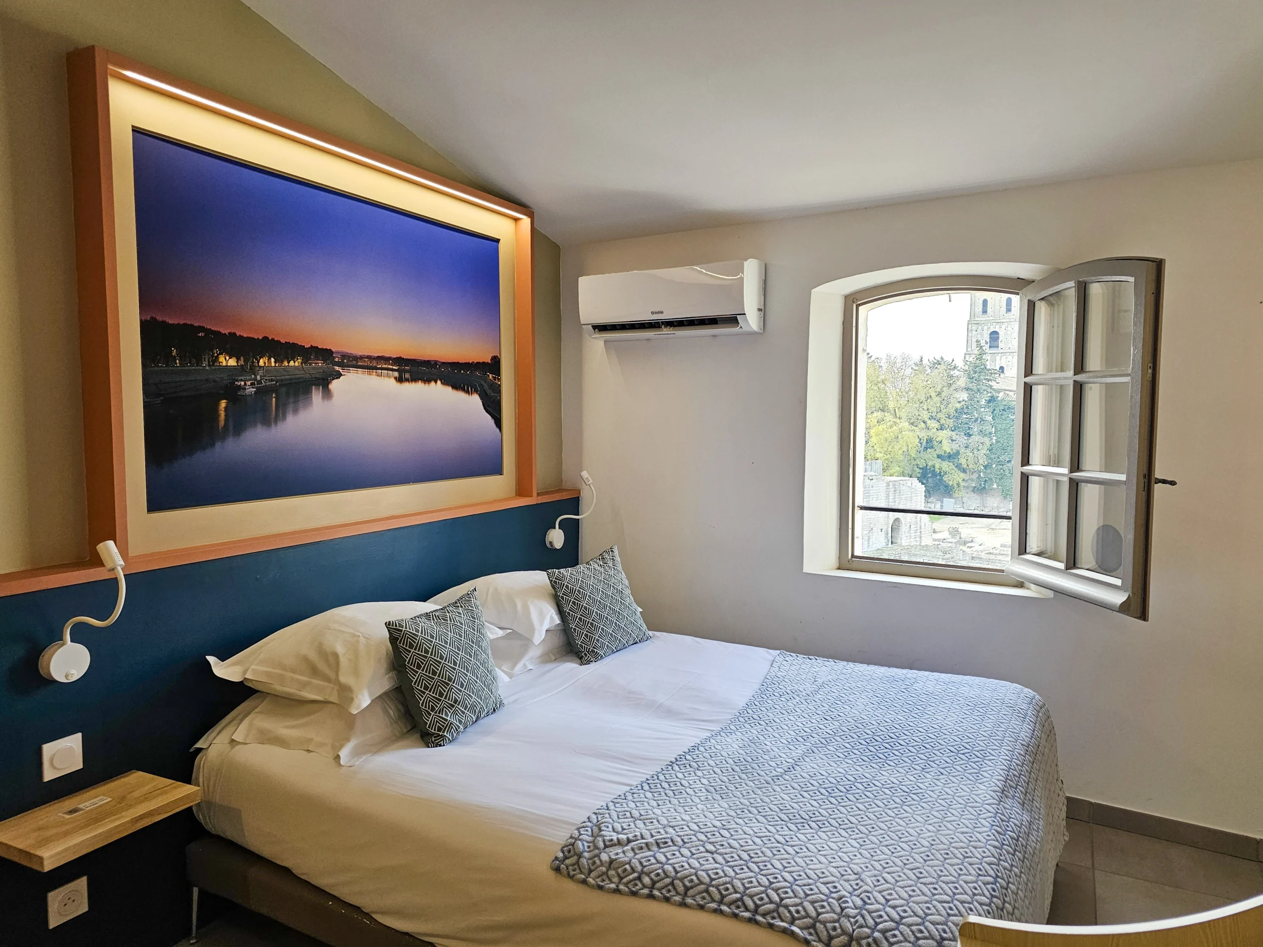 Hotel spa le calendal arles appartements