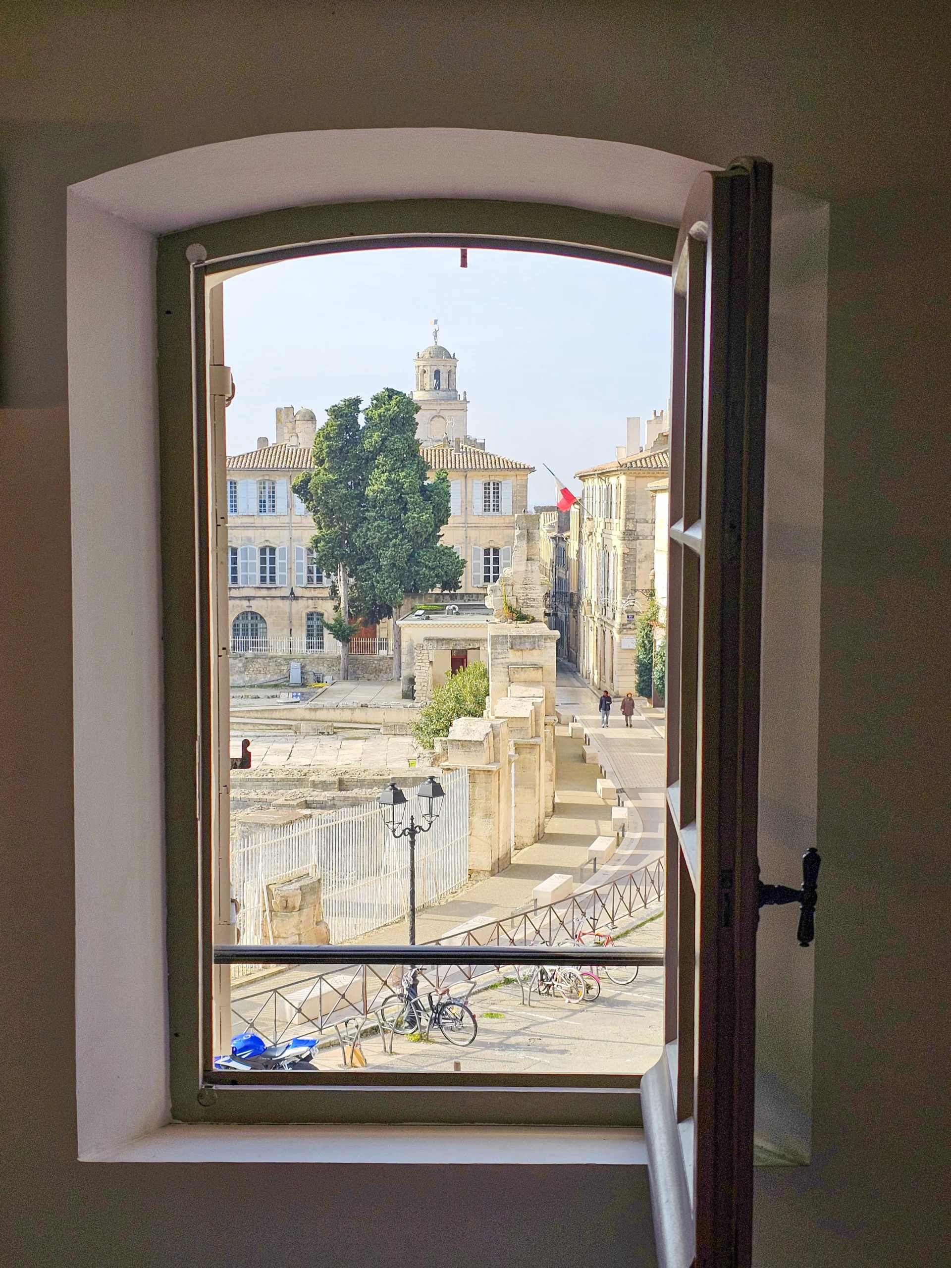 Hotel spa le calendal arles appartements